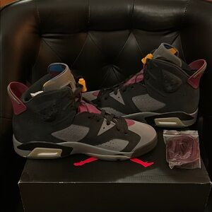 Jordan men 6 Retro Black and Gray Sneakers with Maroon Highlights